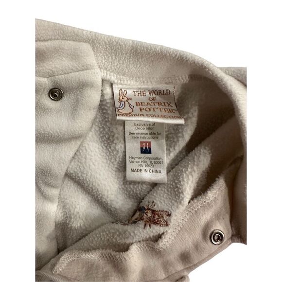 Beatrix Potter fleece footie sz 6-9 months cream unisex zip vintage pjs - Picture 4 of 6
